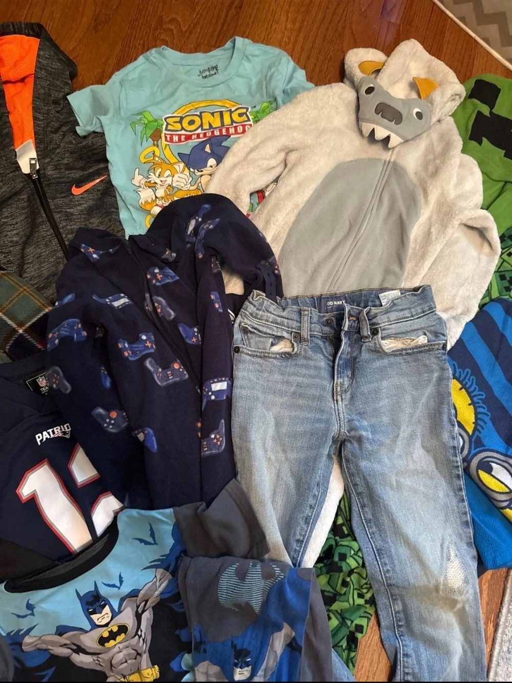 Huge bundle of boys clothes!